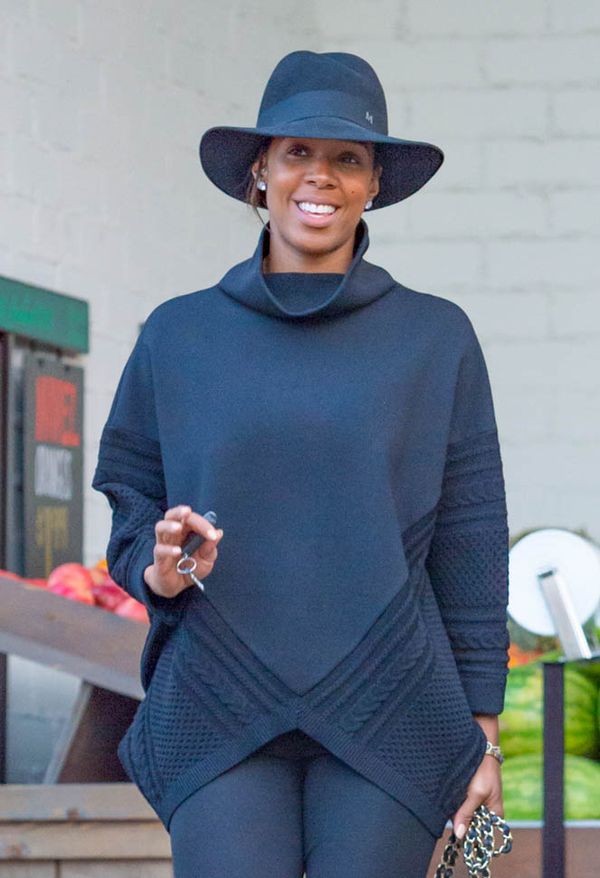 Carpets & Candids: Kelly’s black sweater