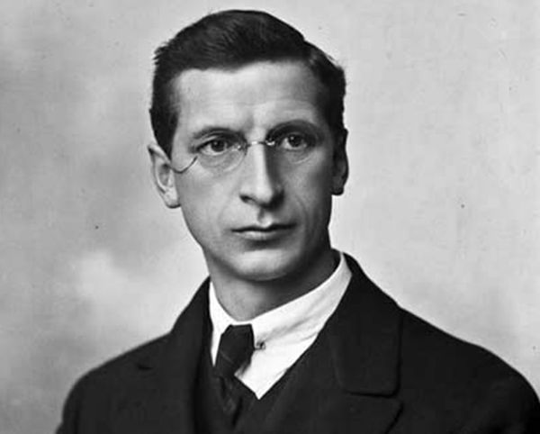 Duana Name: On Secrets, syllables, and extra Ns