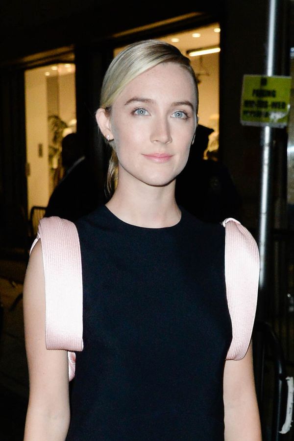 Carpets & Candids: Saoirse’s pink shoulder bows