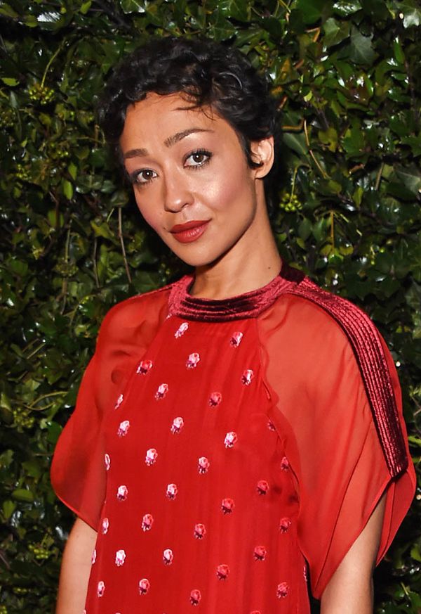 Carpets & Candids: Ruth’s baggy red dress