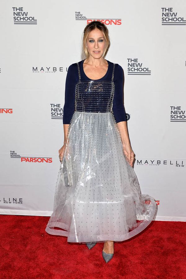 Carpets & Candids: SJP’s plastic dress?