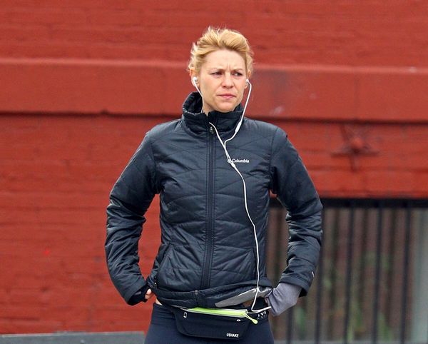 Smutty Fitness: A 20 minute, barefoot workout