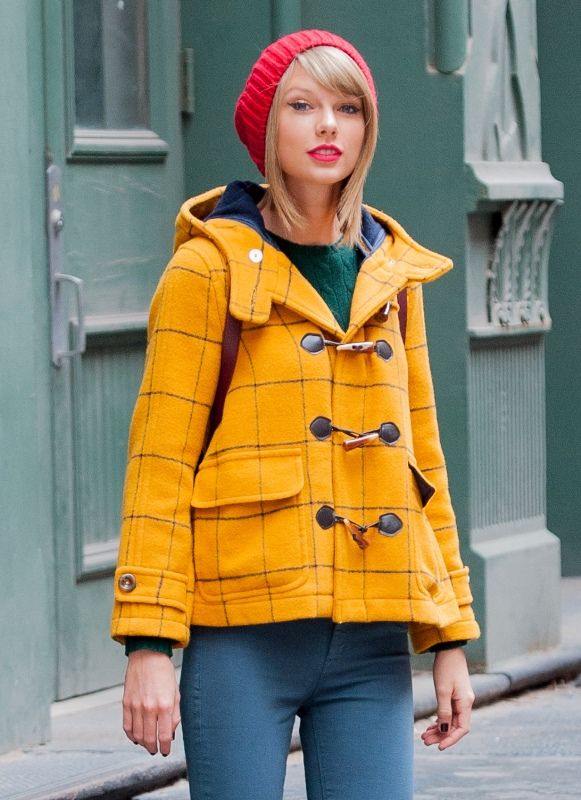 Carpets & Candids: Taylor’s winter orange