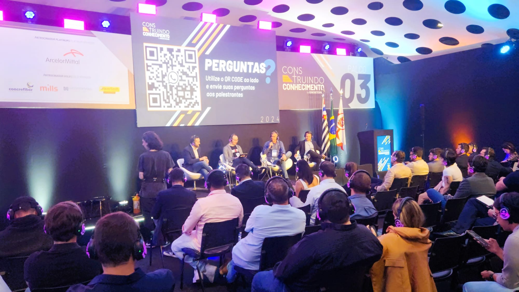 Painel com Sérgio Salles, Vitor Sousa, Mauricio Nichterwitz e Eduardo Cavalcanti no Congresso da Concrete Show 2024.