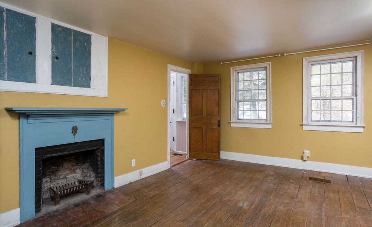 Wideboard chestnut floors