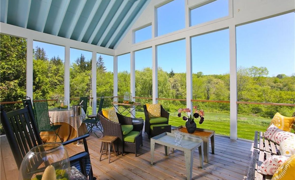 Screened porch
