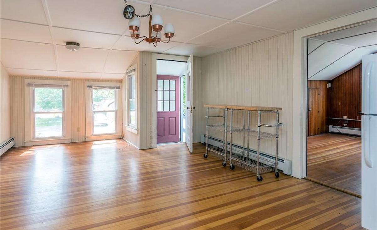 Second-floor apartment