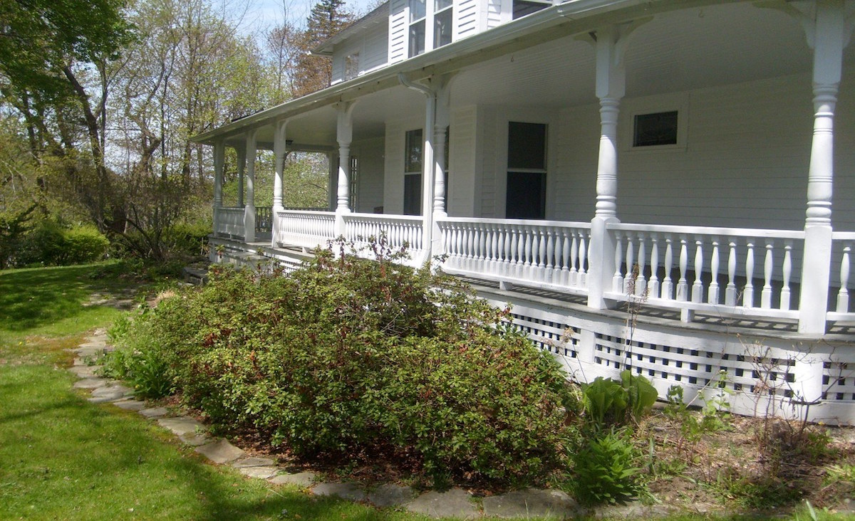 Wraparound porch