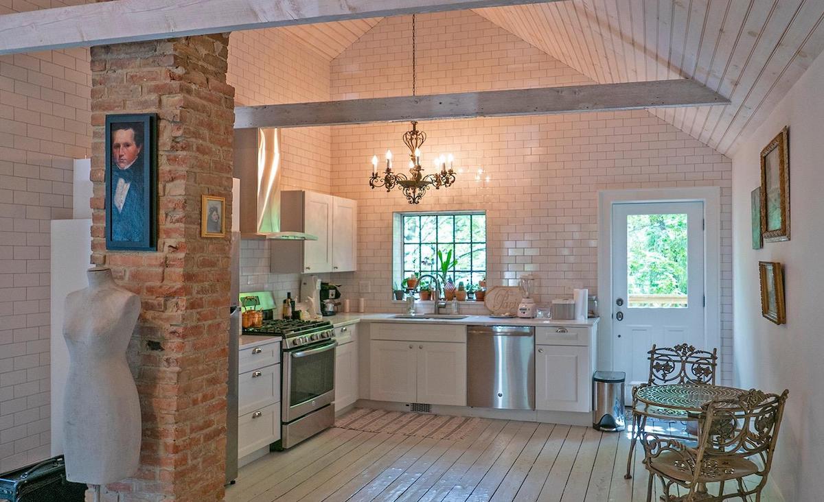 Second-floor kitchen