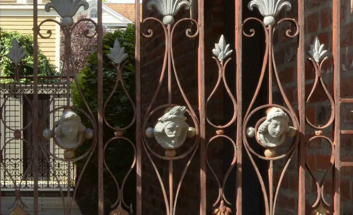 Gate detail. Photo: Cliff Goldthwaite Gate detail. Photo: Cliff Goldthwaite