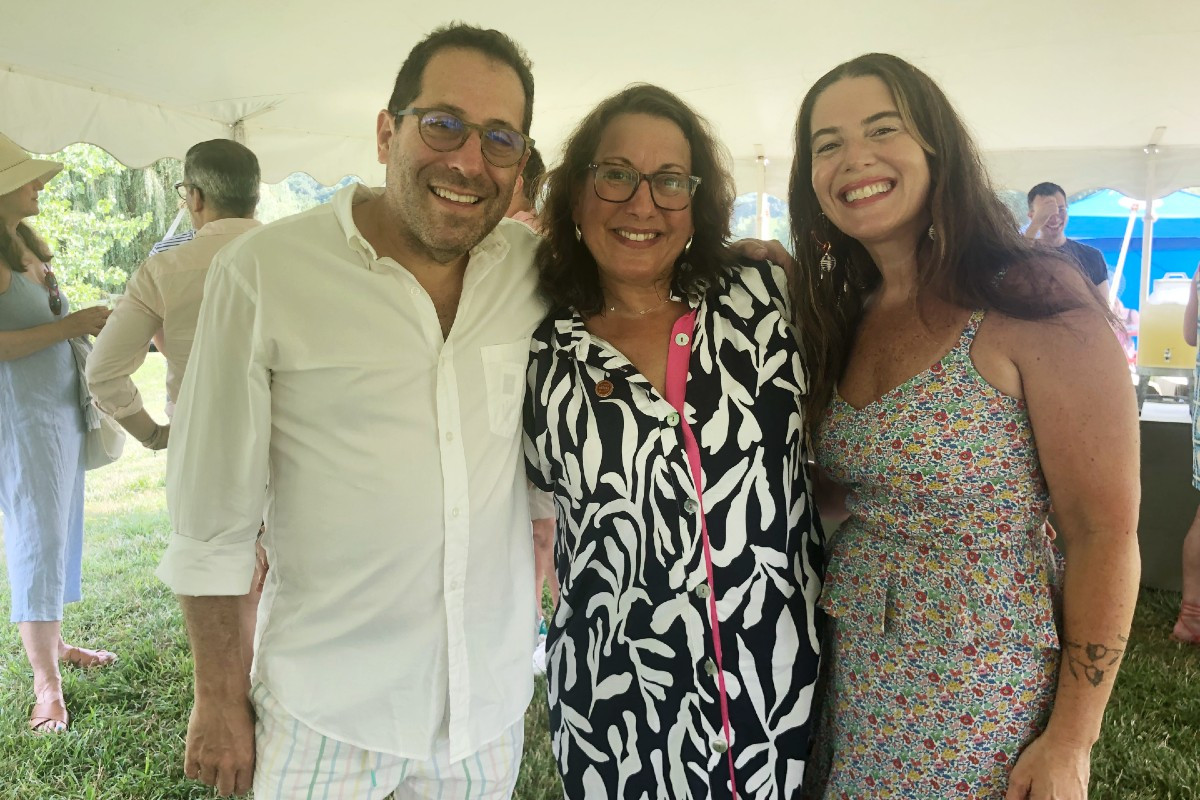 Jonathan Adelsberg, Executive Director Barbara Glassman, and Anita Sibony de Adelsberg, a board member