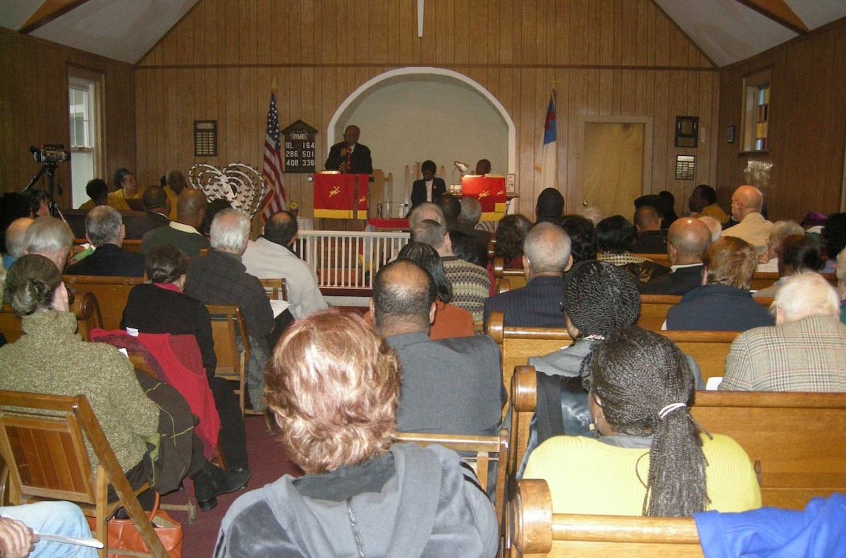 Worshipers at&nbsp;Clinton A.M.E. Zion Church in 2009