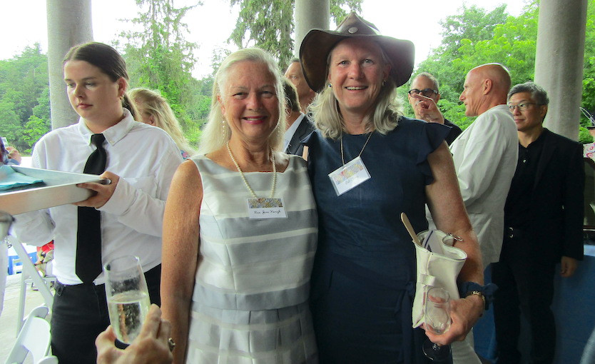 Sisters Nan Jane Keough and Pat Choury