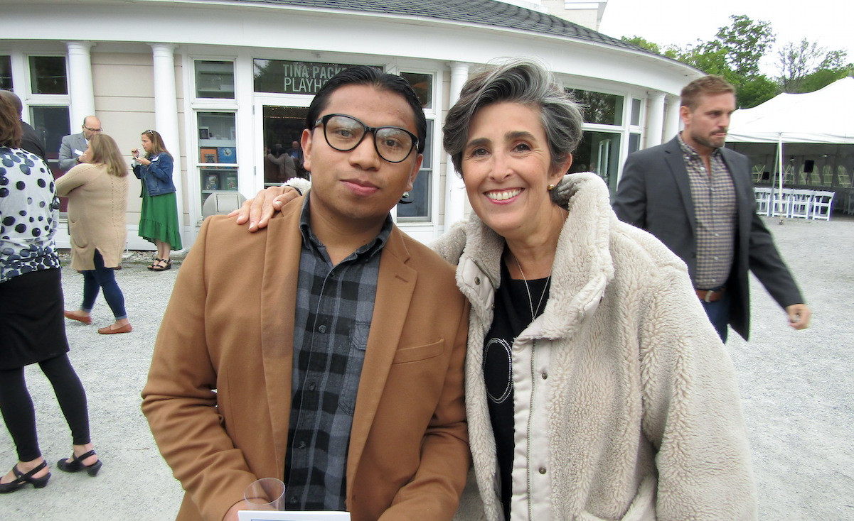 Mauricio poses with Eleanore Velez