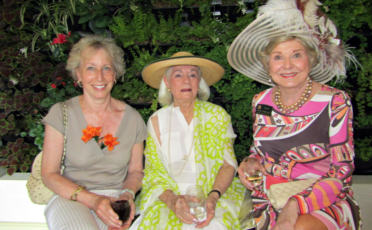 Dr. Suzanne Yale with BBG trustees Jeannene Booher and Mary Copeland Dr. Suzanne Yale with BBG trustees Jeannene Booher and Mary Copeland