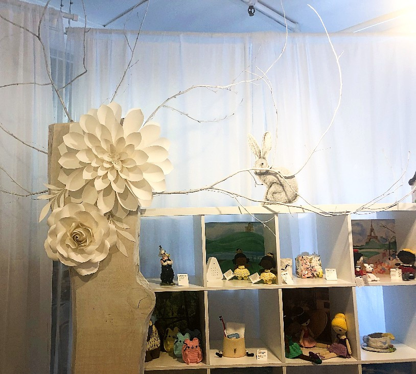 Flower by Cristina Barbedo; rabbit by Douglas Gilbert Flower by Cristina Barbedo; rabbit by Douglas Gilbert