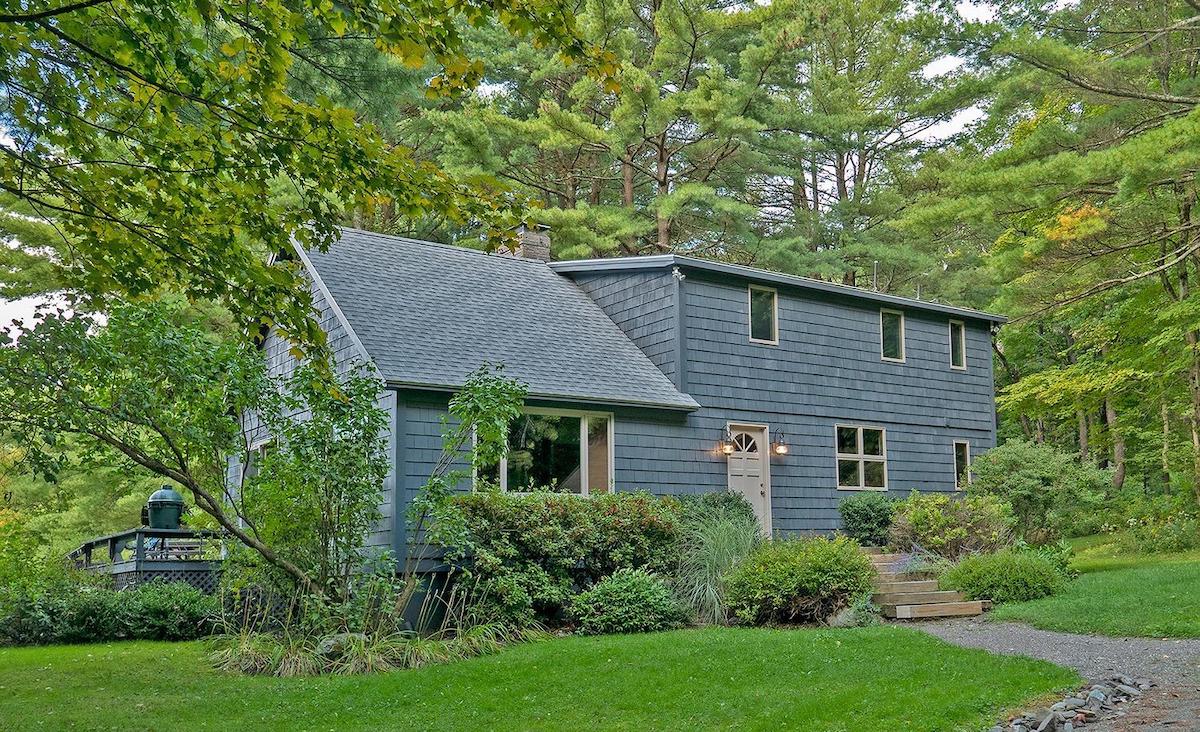 Exterior main