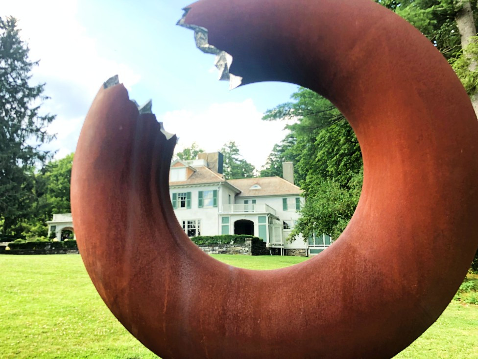 "G2V," which references the astronomical nomenclature of our sun