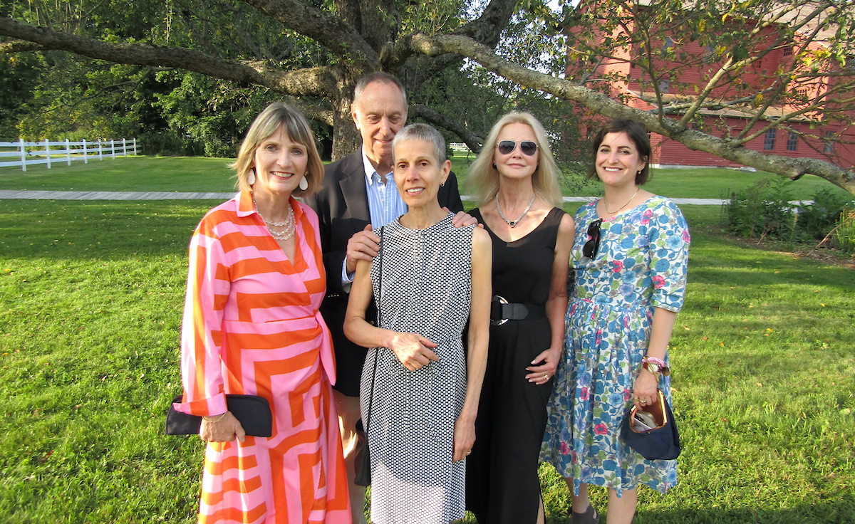 Former HSV Director and CEO Jennifer Trainer, Charlie and Joy Flint, HSV trustee Cherie Murray and Ashley Freinberg Former HSV Director and CEO Jennifer Trainer, Charlie and Joy Flint, HSV trustee Cherie Murray and Ashley Freinberg
