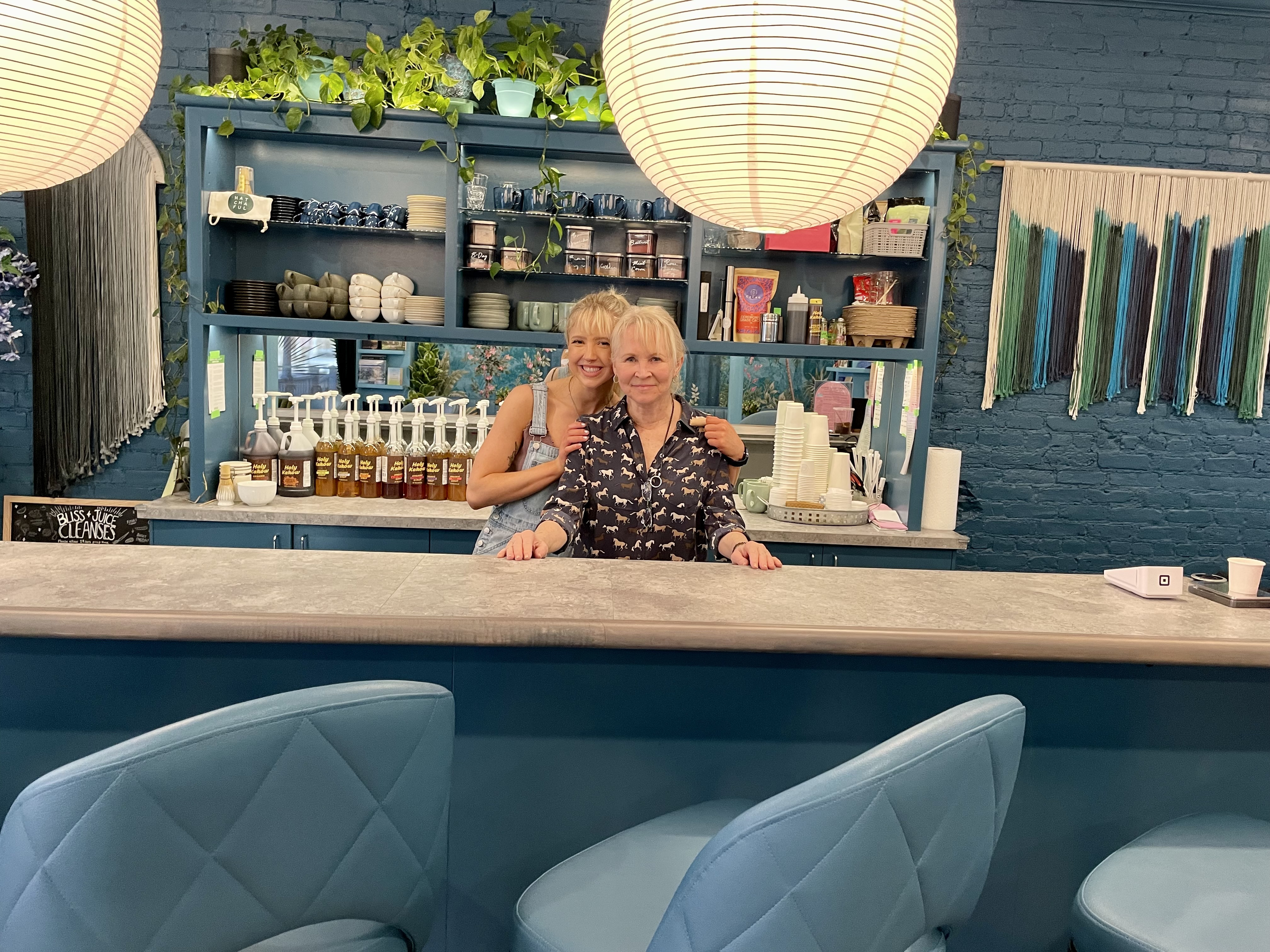 Annie and Tara Sullivan