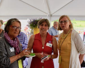 Incoming director Tammy Gaskel, flanked by Roe Jan Library supporters Hannah Mandel and Rita Jakubowski. Incoming director Tammy Gaskel, flanked by Roe Jan Library supporters Hannah Mandel and Rita Jakubowski. 