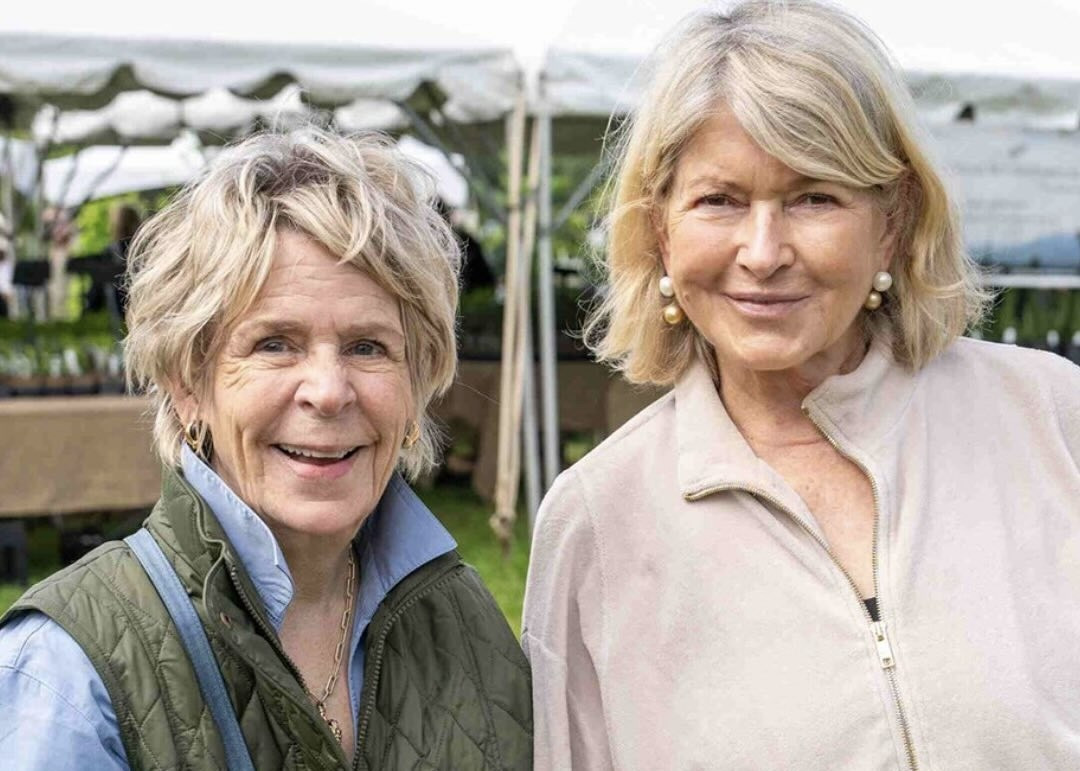 Bunny Williams and Martha Stewart.&nbsp; - Cynthia Hochswender