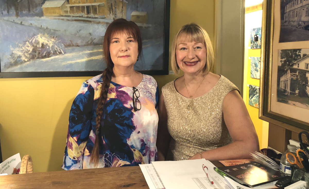 Sisters Jennifer Haase and Jeremy Ruman, whose father spearheaded the hotel restoration back in 1971.