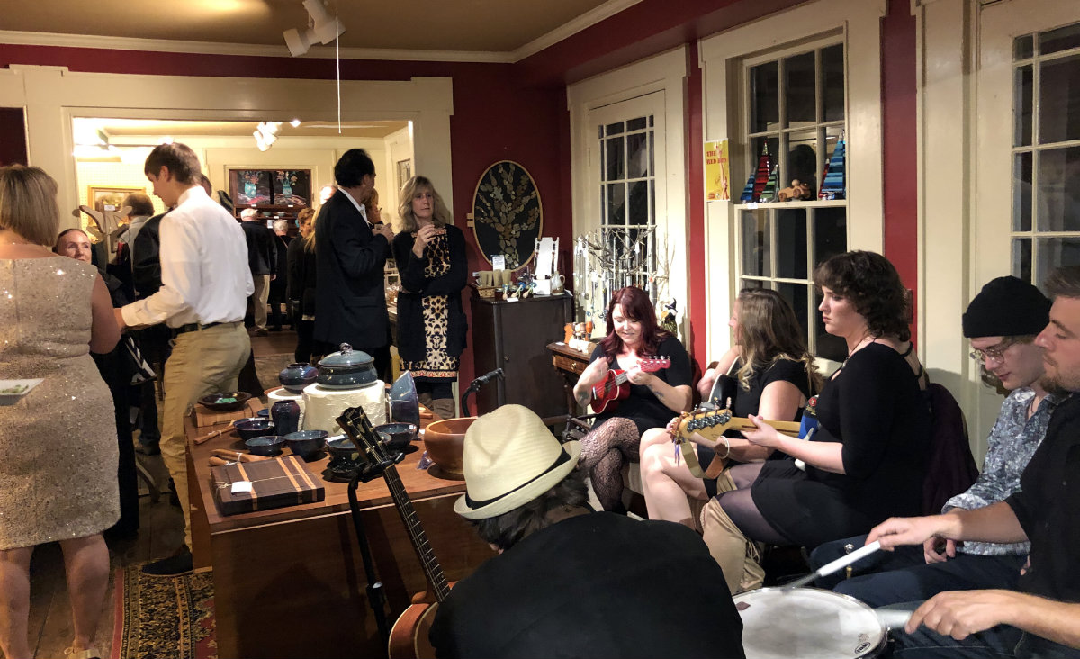 With The Red Hots performing in the parlor and guests milling around, it felt like a warm and welcoming house party.