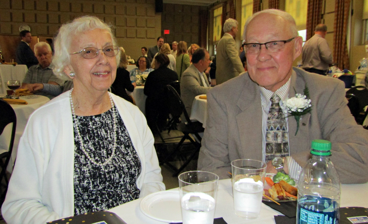 Award recipient Al Nelson and his wife, Anne Nelson Award recipient Al Nelson and his wife, Anne Nelson