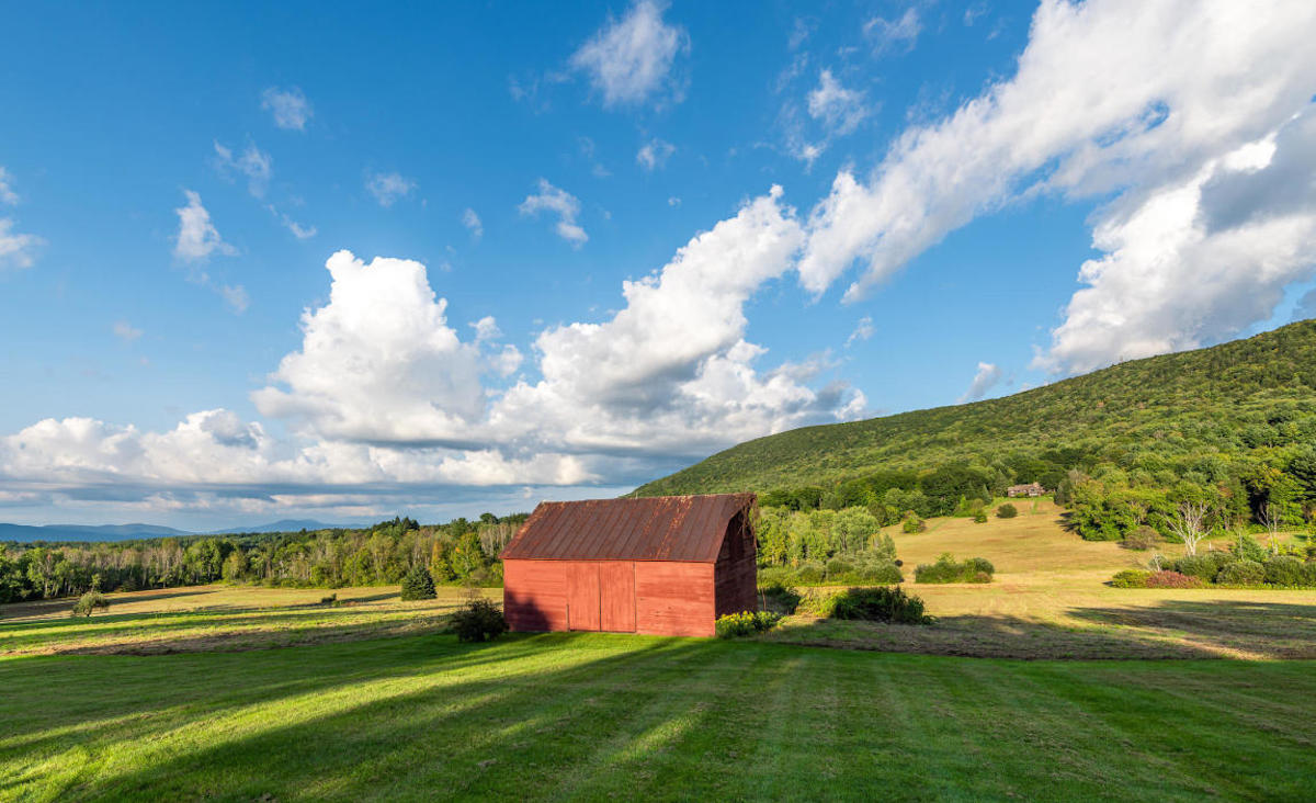 Barn and views