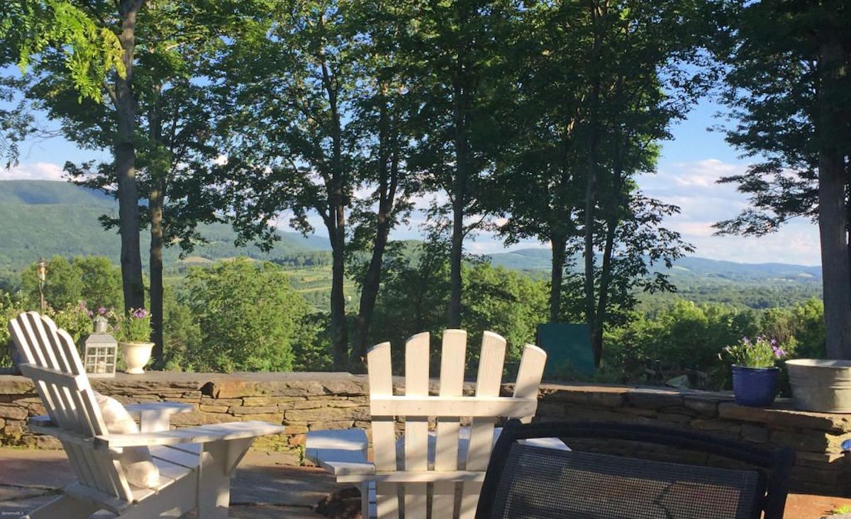 Patio&nbsp;