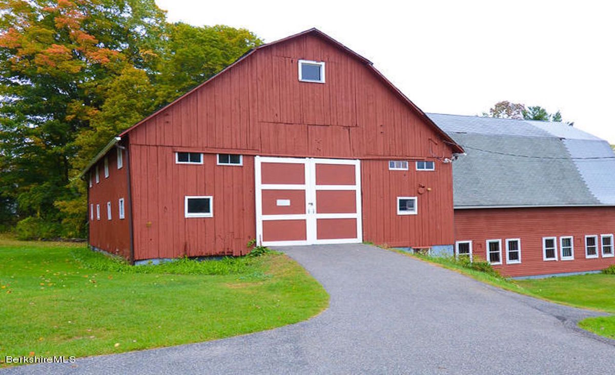 17-stall horse barn