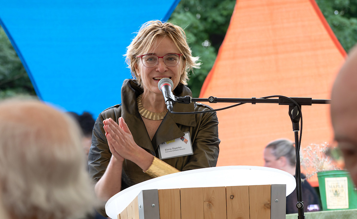 PS21 Executive and&nbsp;Artistic Director Elena Siyanko addresses the crowd during the sit-down&nbsp;dinner portion of the evening. - Ralph Gartner, courtesy PS21