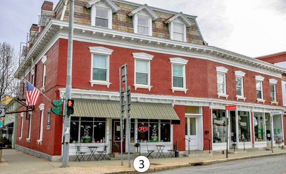 J and J's Gourmet, a Red Hook community breakfast and lunch staple, occupies&nbsp;the ground floor of one of the main buildings for sale in the center of Red Hook.