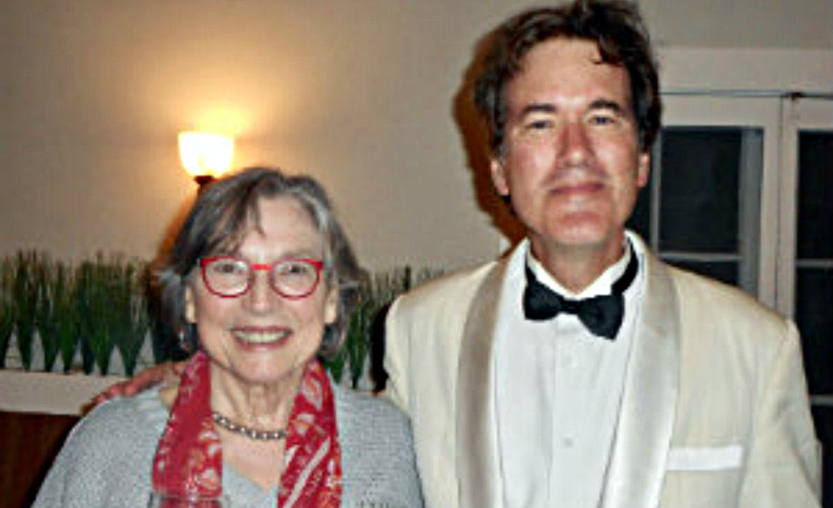 Susan Pettee with pianist Michael Chertock. Susan Pettee with pianist Michael Chertock.