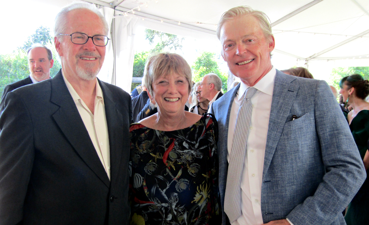 Steve and Shari Ashman with Artistic Director Allyn Burrows Steve and Shari Ashman with Artistic Director Allyn Burrows