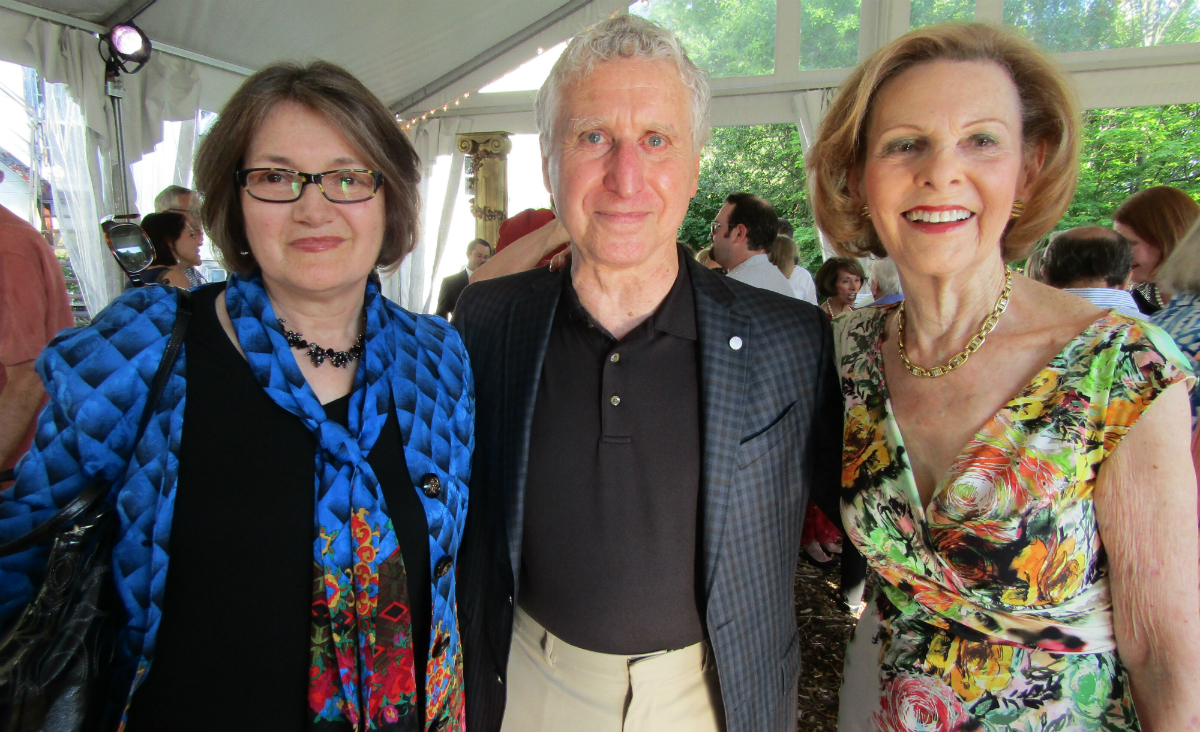 Hannah and Yehuda Hanani with Elaine Berger Hannah and Yehuda Hanani with Elaine Berger