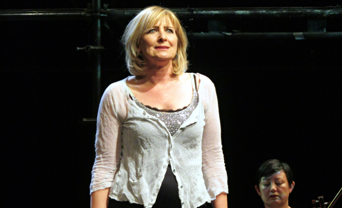 Corinna May in the evening’s performance Corinna May in the evening’s performance