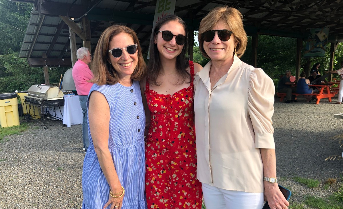 Emily Sherman, Lily Sherman, and Ellen Kogut Emily Sherman, Lily Sherman, and Ellen Kogut