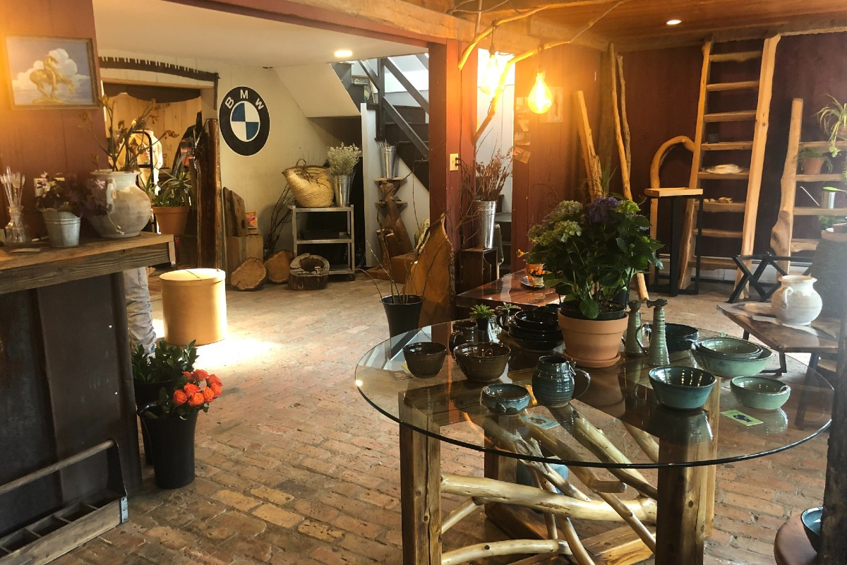 The shop and workshop The shop and workshop