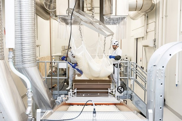 Steaming Yamada Nishiki rice for sake at the Dassai Blue sake brewery in Hyde Park. Photo:&nbsp;Phillip Van Nostrand