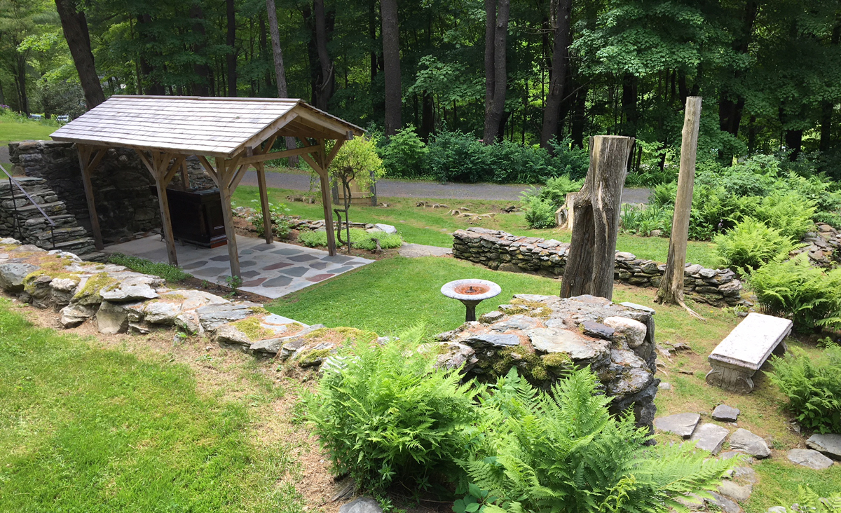 Steepletop's outdoor bar, 2017.