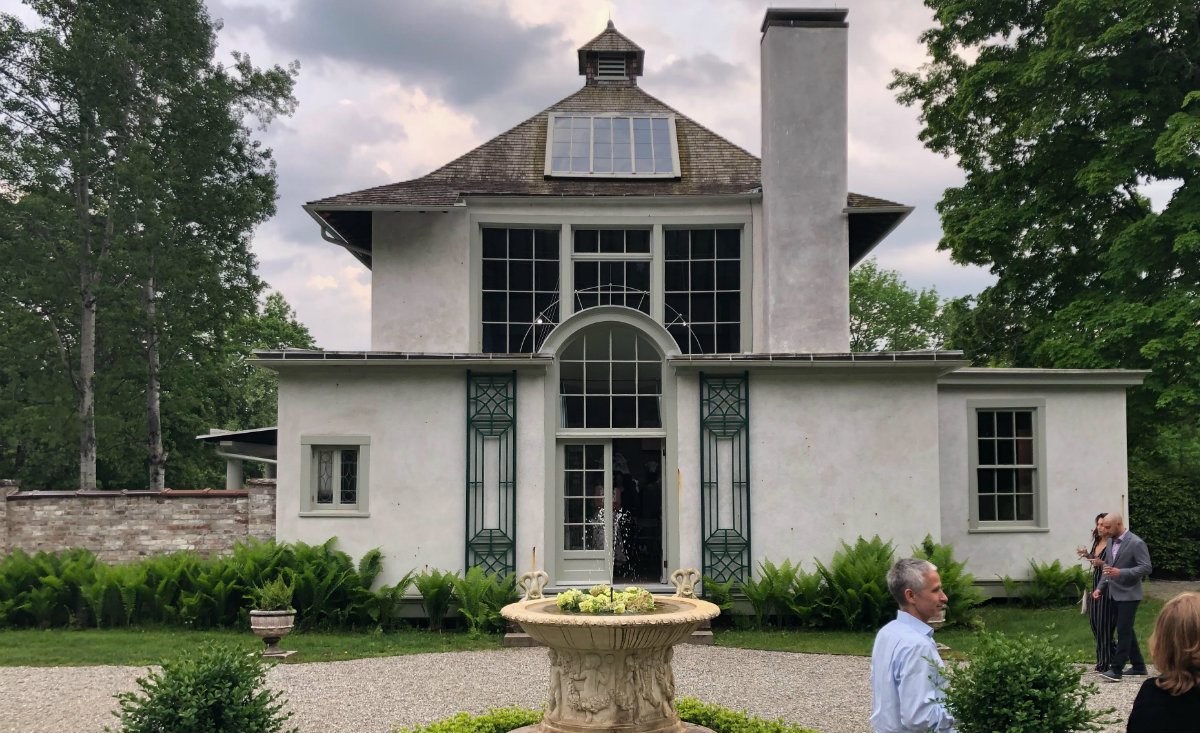 The studio was designed for French&nbsp;in 1897&nbsp;by Henry Bacon, architect of the Lincoln Memorial.