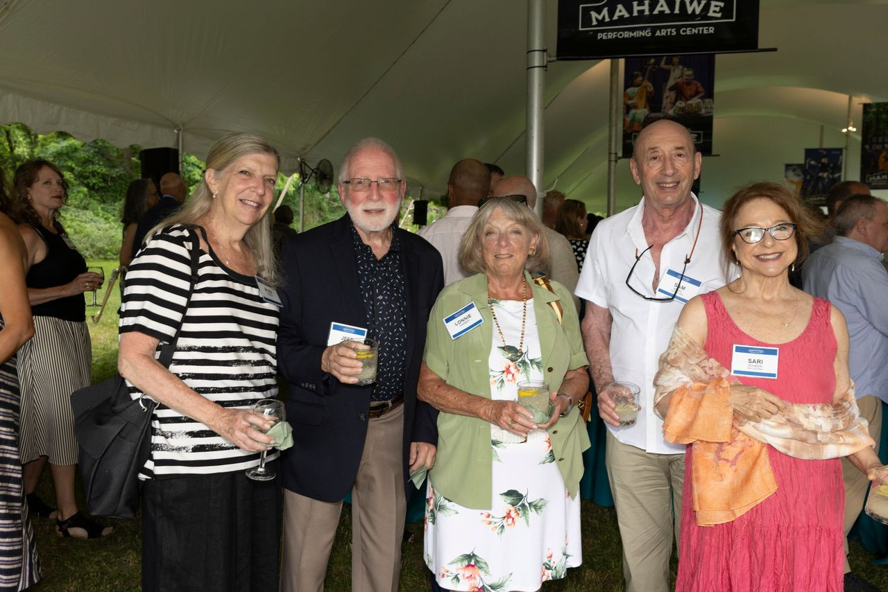 Myra Tweedy, Jeff and Lonnie Garber, Mahaiwe Gala Committee members Sam Kopel and Sari Scheer.