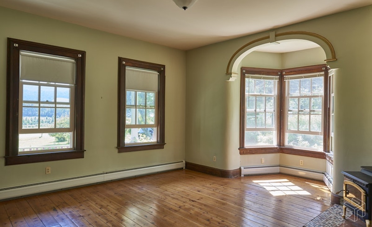 Bay window