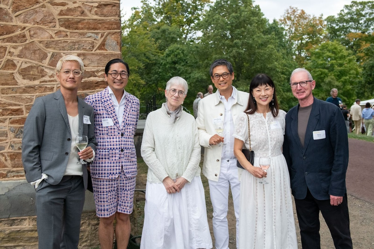 Fernando Kabigting, Go Kasai, Helen Warwick, Joon-Yeung Huh, Young Huh, and Peter Warwick. - Oxygen House Photo Fernando Kabigting, Go Kasai, Helen Warwick, Joon-Yeung Huh, Young Huh, and Peter Warwick. - Oxygen House Photo