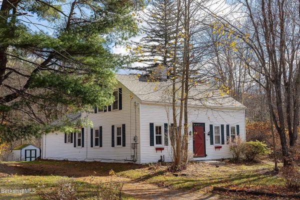1860 Colonial in West Stockbridge