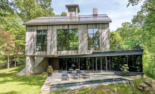 Sponsored Listing: Barn Over Glass