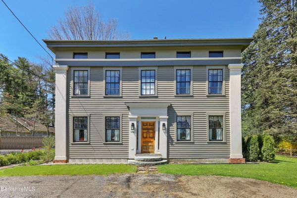 Historic Home In Sheffield