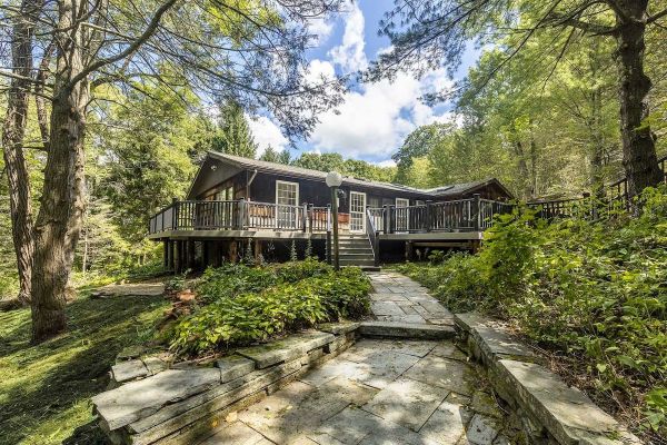 Rustic Hudson Valley Getaway